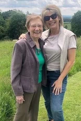  4t Ruth Langsford and mum Joan