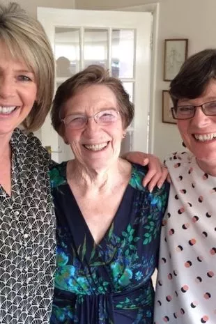  4t Ruth Langsford and her Mum and sister